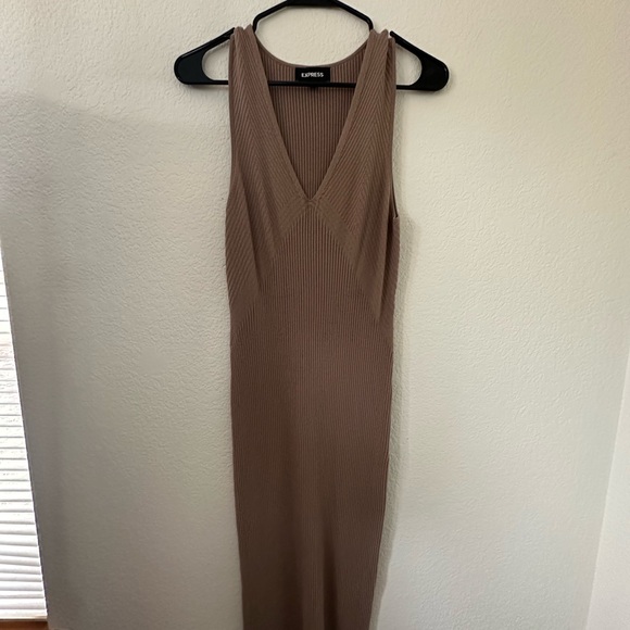 Express Ribbed Midi Dress - Picture 2 of 2